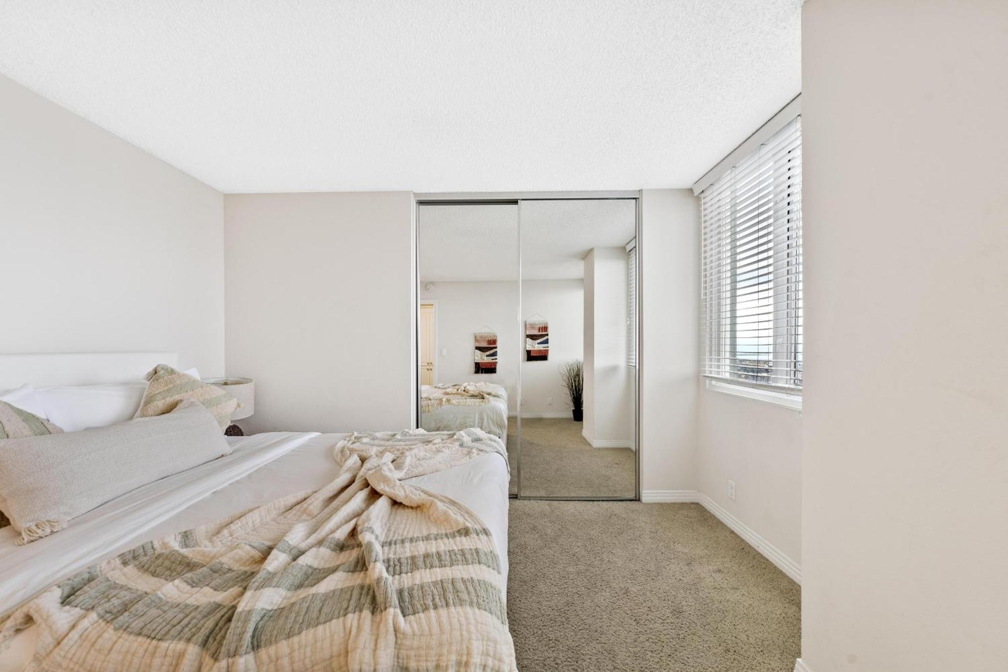 The Tulip Marina Highrise With Ocean View * Los Angeles