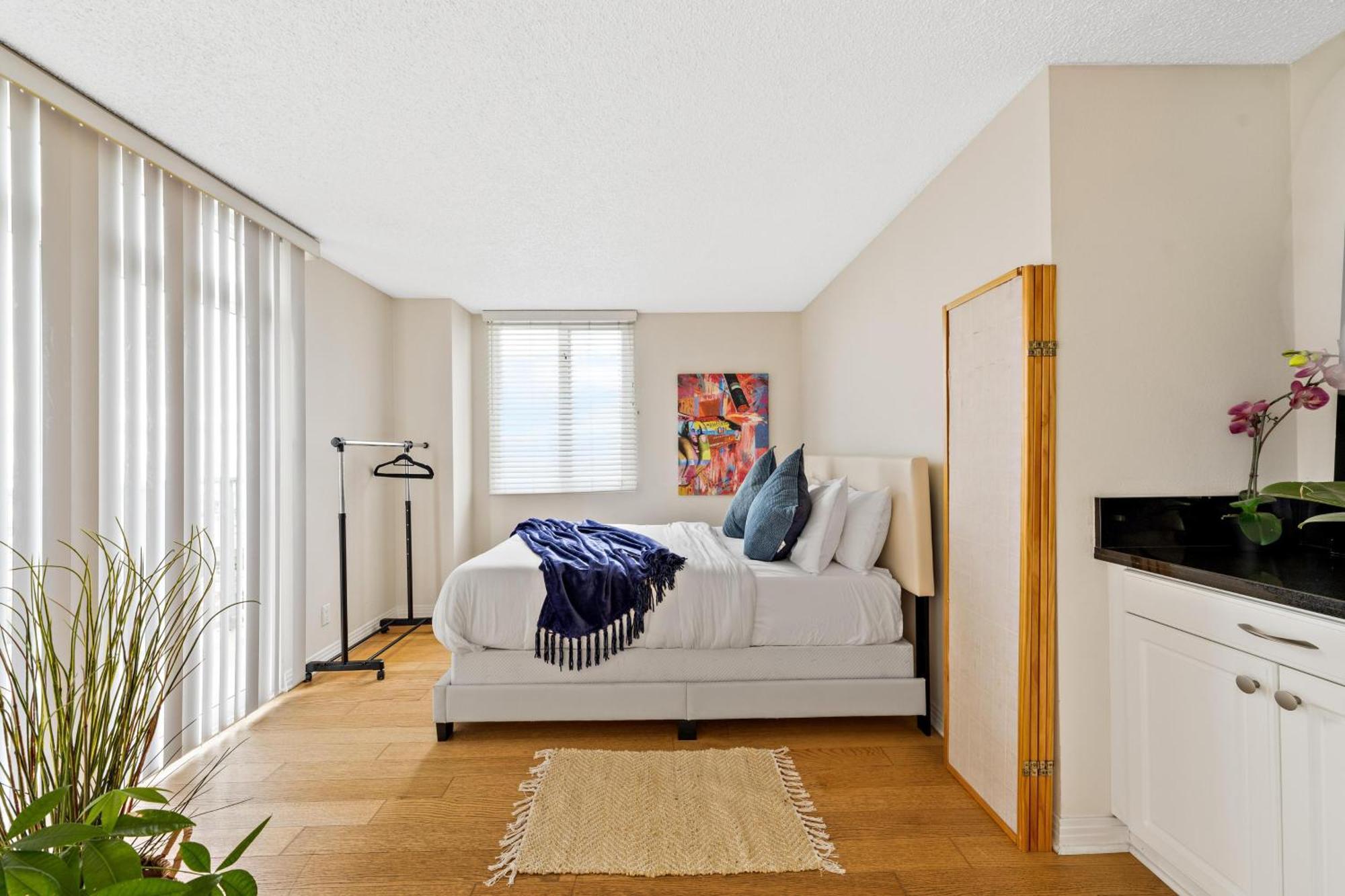 The Tulip Marina Highrise With Ocean View Los Angeles