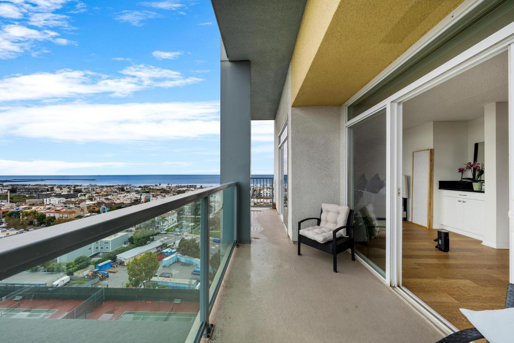 The Tulip Marina Highrise With Ocean View * Los Angeles